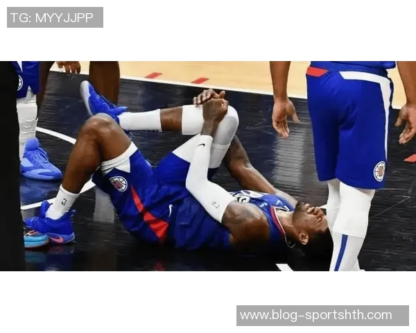 卡梅隆约翰逊膝伤严重痛苦倒地提前退场球迷心疼不已